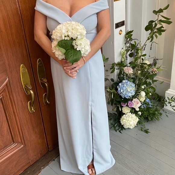 BELLA BRIDESMAIDS // off the shoulders gown - Picture 3 of 3